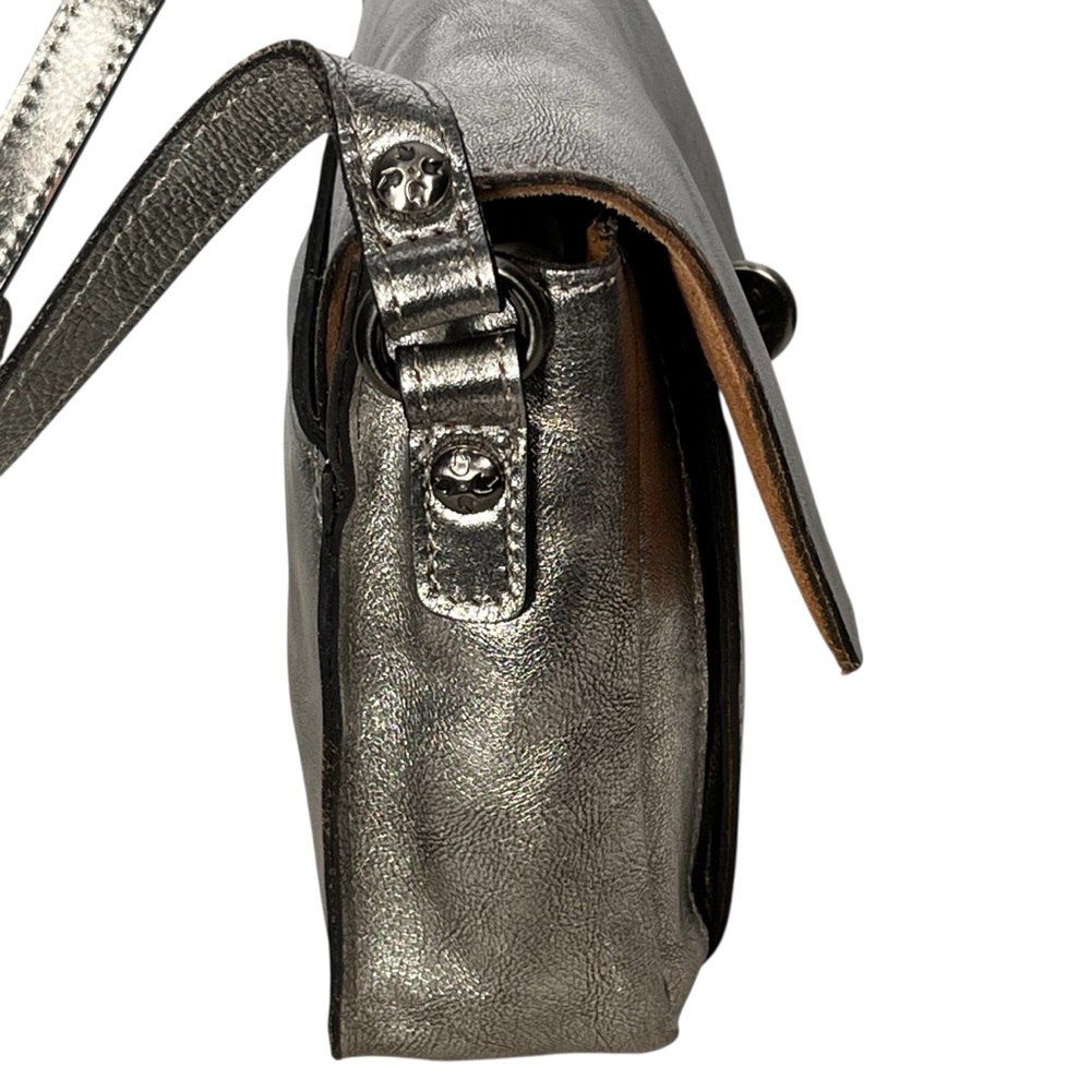 Patricia Nash Silver Leather Shoulder Bag Metallic Foil Platinum Flap Purse - Picture 7 of 16